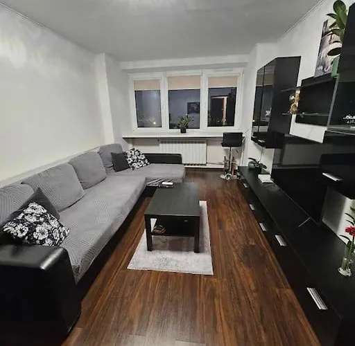 1-Bedroom Apartment On The 5Th Floor, 8-Min Trainride From Old Town